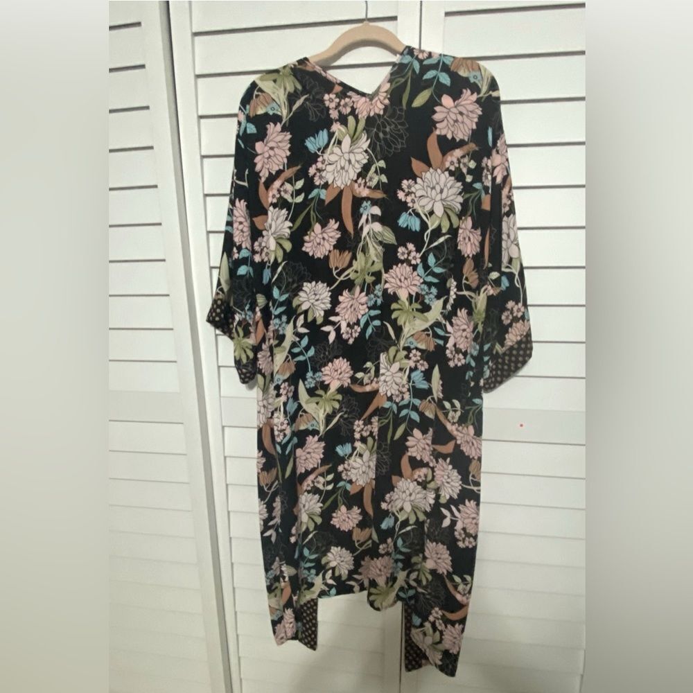 Floral Kimono - Picture 4 of 4